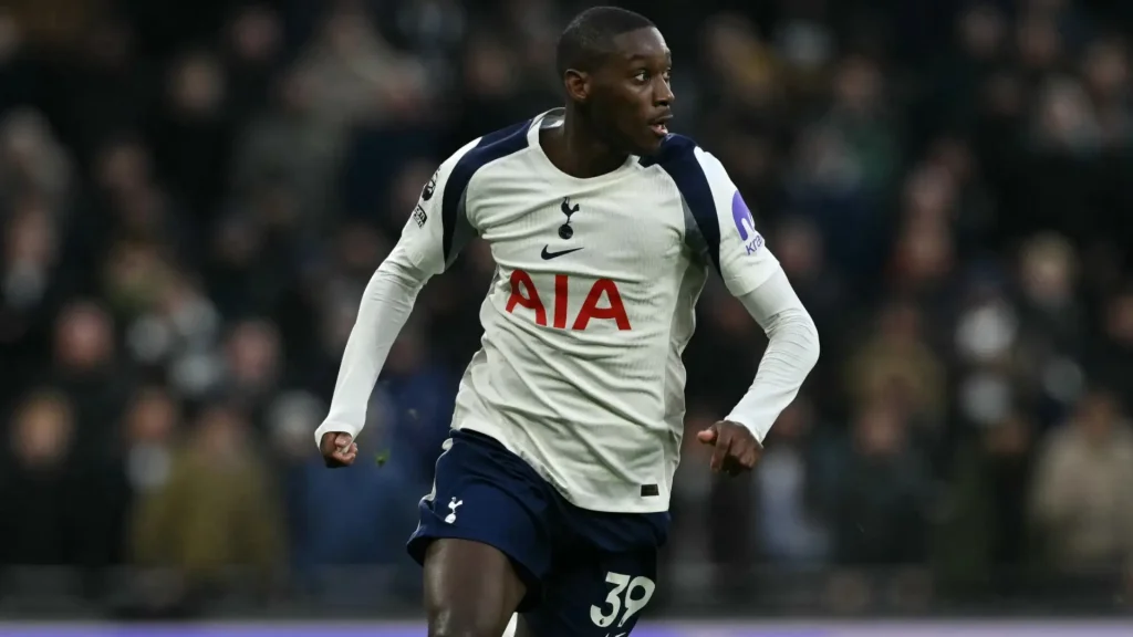 Fenerbahçe'nin Transfer Hedefi Kolo Muani Trafik Kazası Geçirdi.