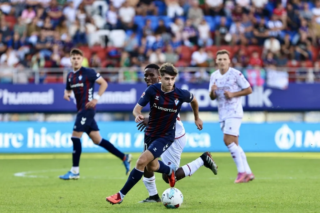 İspanya 2. Ligi'nde Play Off Umutlarını Koruyan Eibar ile Las Palmas Pazar Akşamında Karşı Karşıya Geliyor - İddaa Tahmini