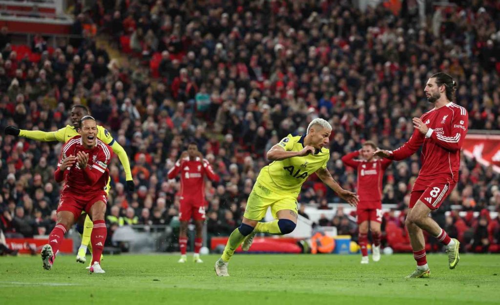 İngiltere Premier Lig'de Alt ve Üst Sıraların Kaderi Değişiyor! Liverpool Sahasında Crystal Palace'ı Konuk Ediyor - İddaa Tahmini