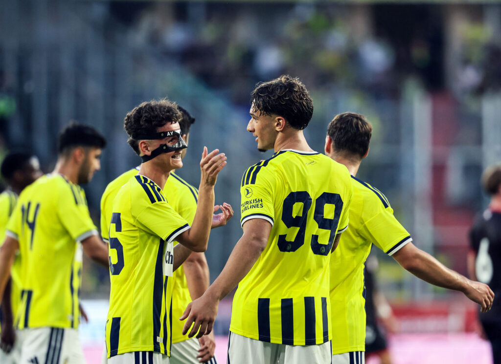 Fenerbahçe'den Görkemli Başlangıç! Hazırlık Maçları Cumartesi Akşamı Pogon Szczecin Karşısında Devam Ediyor - İddaa Tahmini