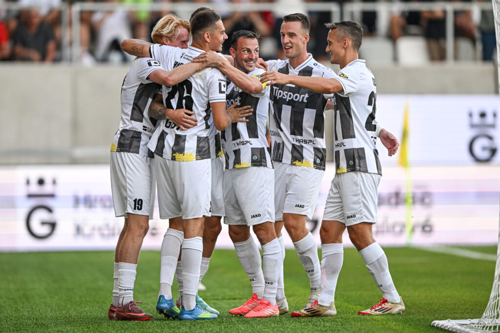 Beşiktaş'ın Avrupa Ligi'nde Yeni Rotası Çekya Deplasmanı: Kartal, Hradec Kralove Karşısında Galibiyet Arıyor - İddaa Tahmini