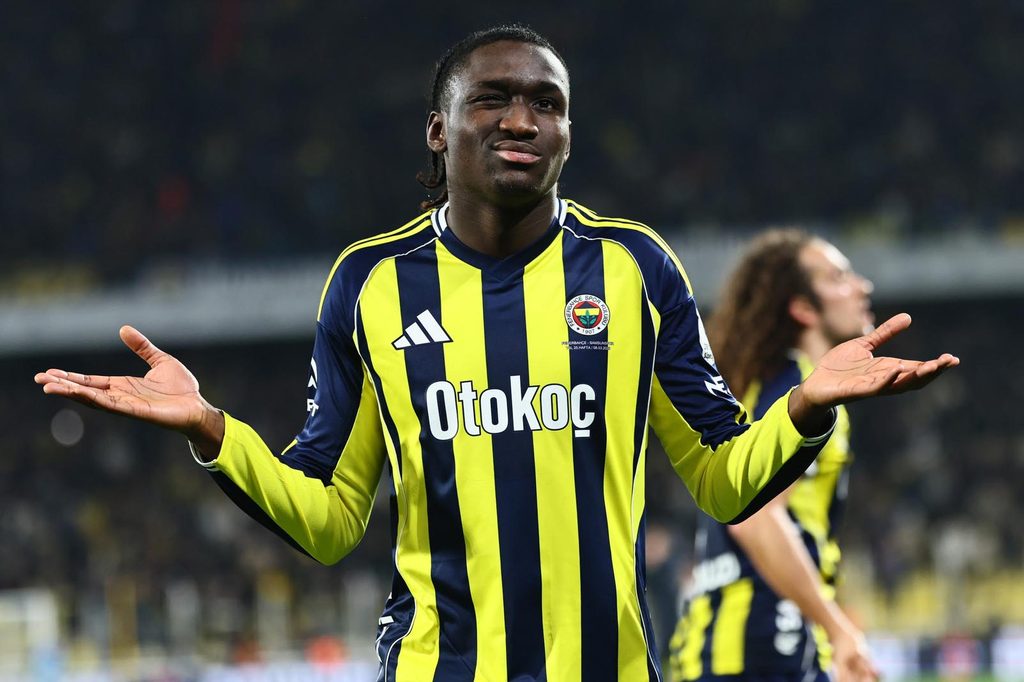 Fenerbahçe'de Yaprak Dökümü: 5 İsimle Yollar Ayrıldı