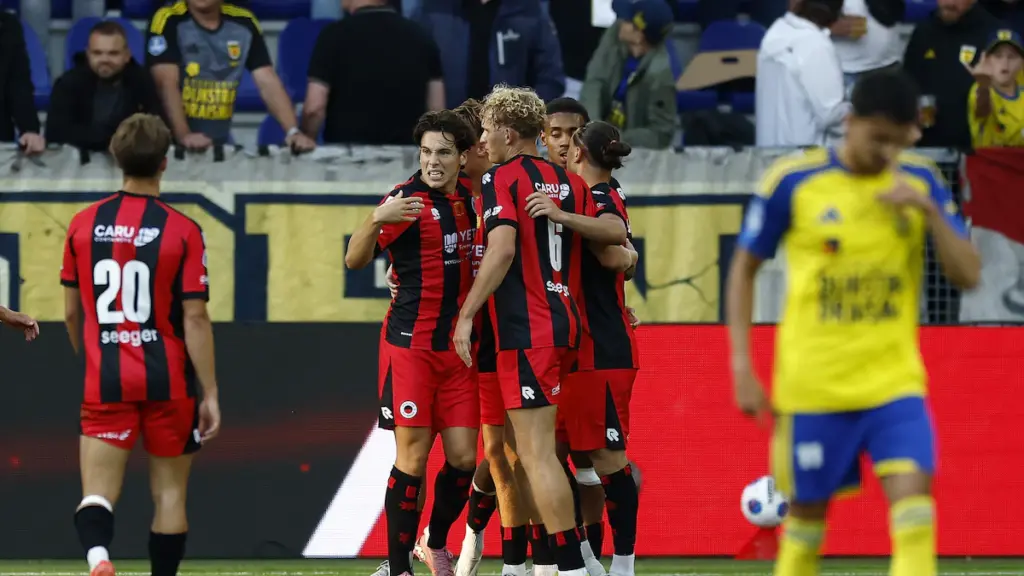 Hollanda Eredivisie Ligi'nde Heyecan Cumartesi Akşamı Devam Ediyor: Excelsior Taraftarı Önünde PSV Karşısında Kozlarını Paylaşıyor - İddaa Tahmini