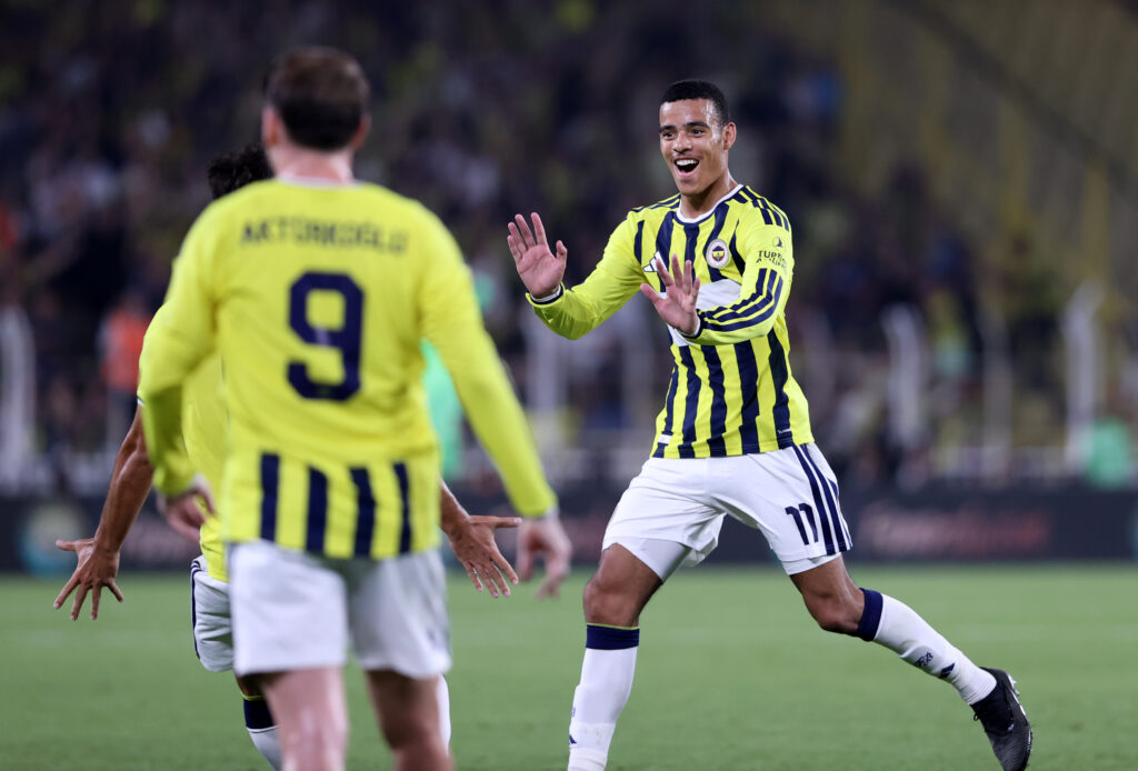 Fenerbahçe Müthiş Atmosferde Play Off Kapısını Araladı! Temsilcimiz Sturm Graz’ı Zorlanmadan Mağlup Etti