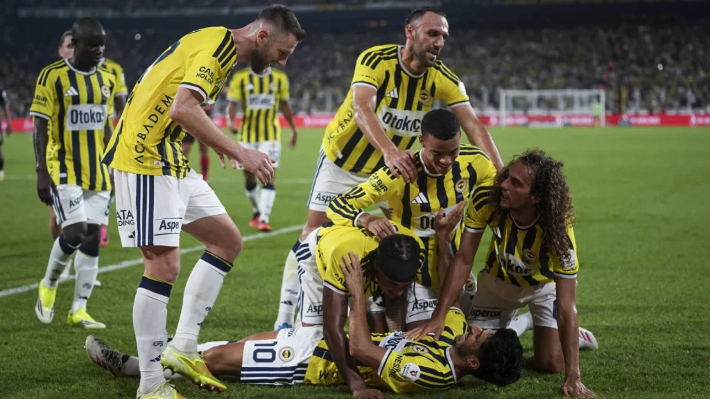 Lyon Deplasmanında Tarihi Maç! Temsilcimiz Fenerbahçe, Çarşamba Akşamı Şampiyonlar Ligi Bileti İçin Lyon Maçına Çıkıyor - İddaa Tahmini
