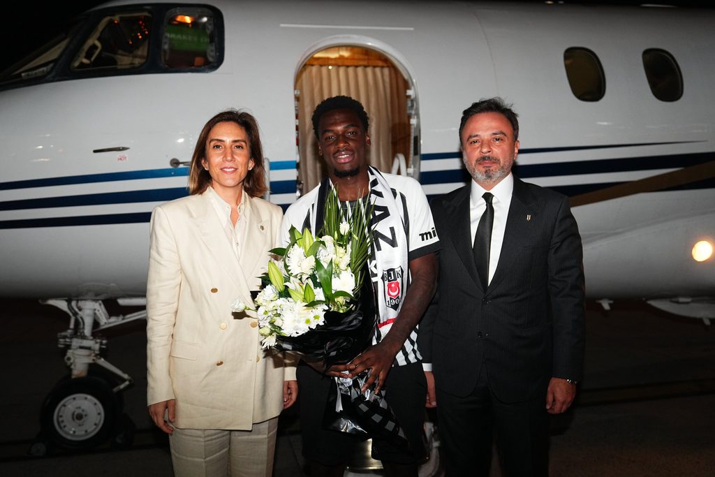 Beşiktaş'ın Yeni Kanadı İstanbul'da: Ernest Poku Geliyor, Miretti de Yolda