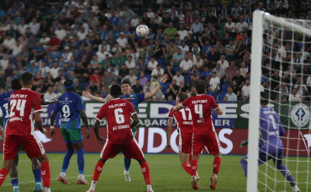 18 Yıllık Hasrete Son Veren Fenerbahçe, Türkiye Süper Lig'e Dönüşte Samsunspor Deplasmanına Konuk Oluyor - İddaa Tahmini
