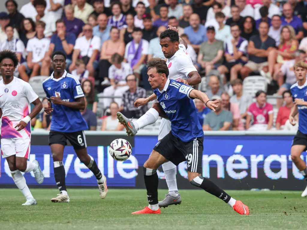 İstanbul Deplasmanı Dönüşünde Lyon, Fransa Ligue 1'de Sezonu Açıyor! Cumartesi Akşamında Toulouse Deplasmanına Konuk Olacaklar - İddaa Tahmini