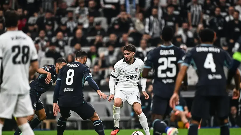 Beşiktaş Yeşil Sahalara Geri Dönüyor! Türkiye Süper Lig'de Pazar Akşamı Kocaelispor'u Konuk Ediyorlar - İddaa Tahmini