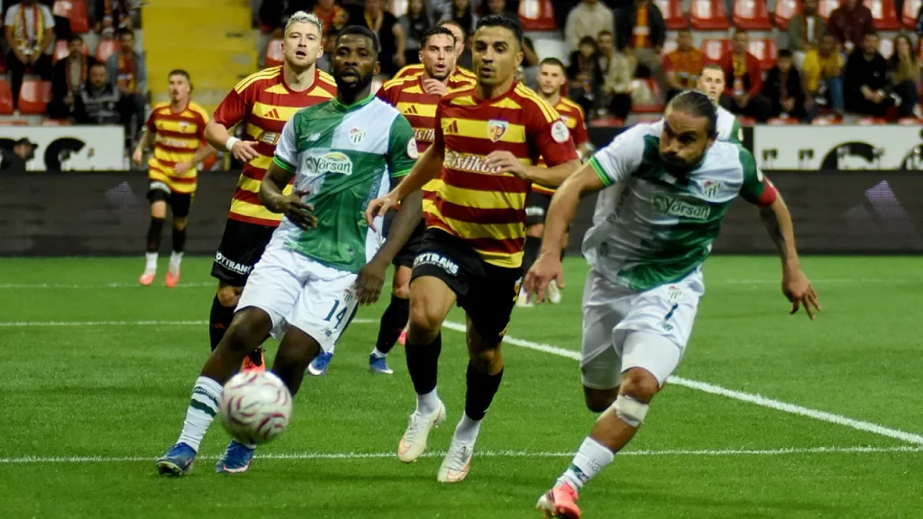 Türkiye Trendyol 1. Ligi'nde Perşembe Akşamı Heyecan Devam Ediyor! Bursaspor Müthiş Atmosferde İstanbulspor'u Konuk Ediyor - İddaa Tahmini